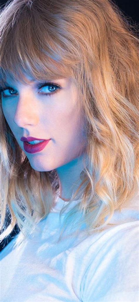 Discovering the Storytelling Magic within Taylor Swift's Dark Lyrics